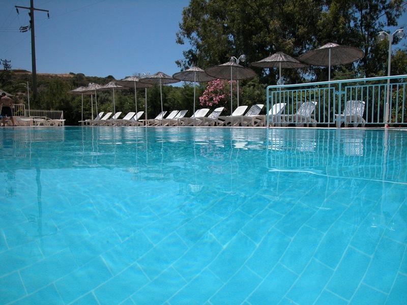 Hanedan Beach Hotel โฟชา ภายนอก รูปภาพ