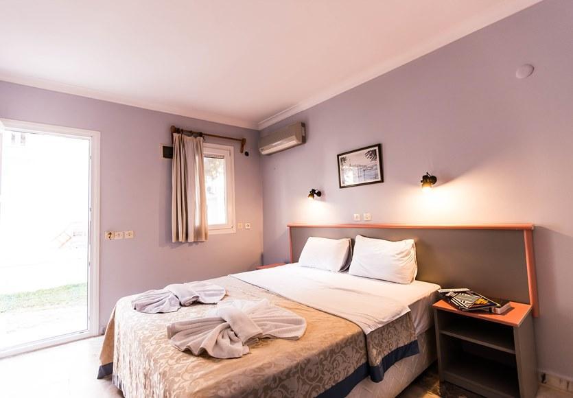 Hanedan Beach Hotel โฟชา ภายนอก รูปภาพ