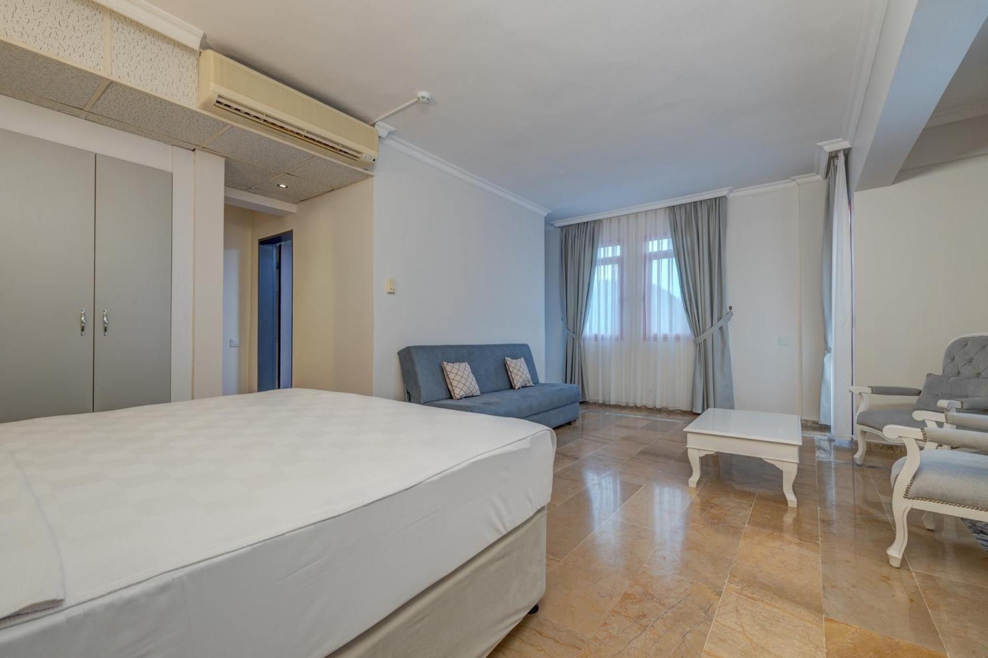 Hanedan Beach Hotel โฟชา ภายนอก รูปภาพ