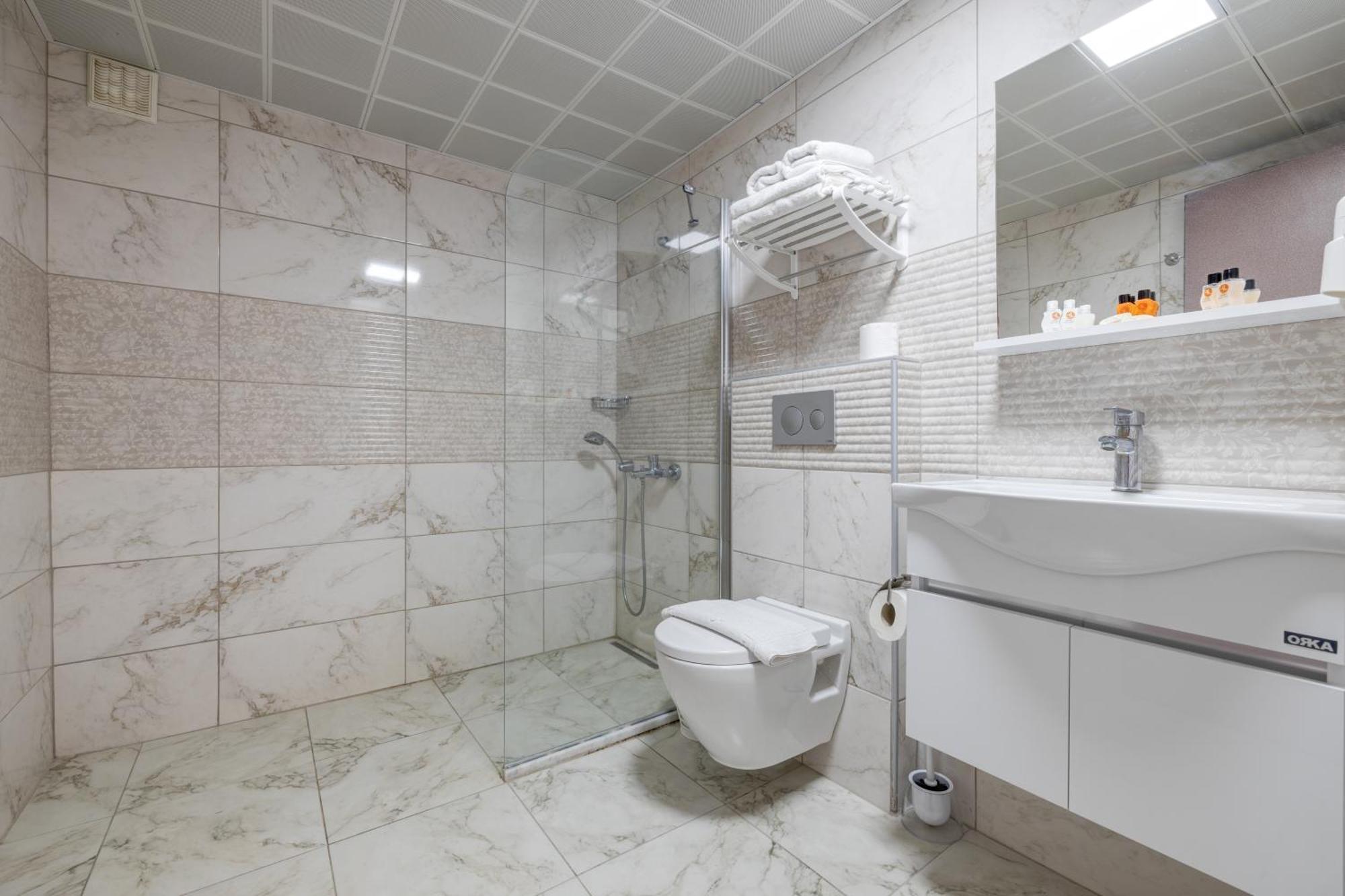 Hanedan Beach Hotel โฟชา ภายนอก รูปภาพ