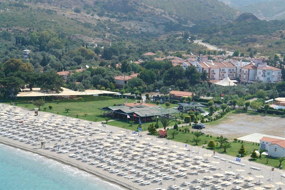 Hanedan Beach Hotel โฟชา ภายนอก รูปภาพ