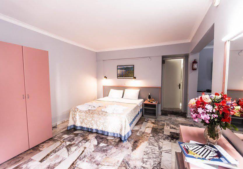 Hanedan Beach Hotel โฟชา ภายนอก รูปภาพ